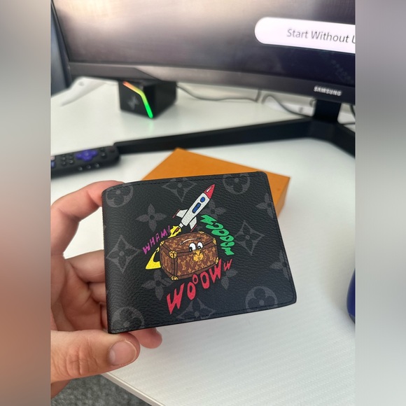 2021 Louis Vuitton Eclipse Wallet 2021 Holiday collection! - Picture 1 of 7
